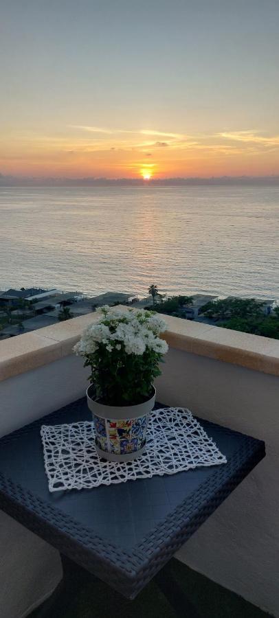 La Finestra Sul Mare Apartment *
